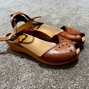 Toffel Swedish Hasbeen sandals, size 37 (US 7)